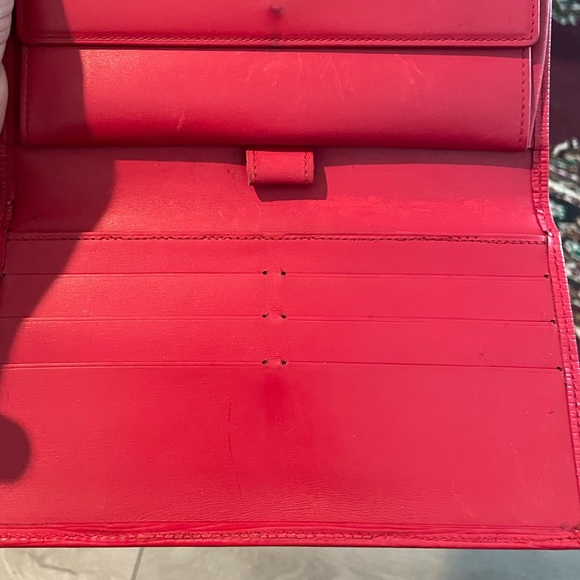 Louis Vuitton Red Leather Epi Wallet - Picture 6 of 6